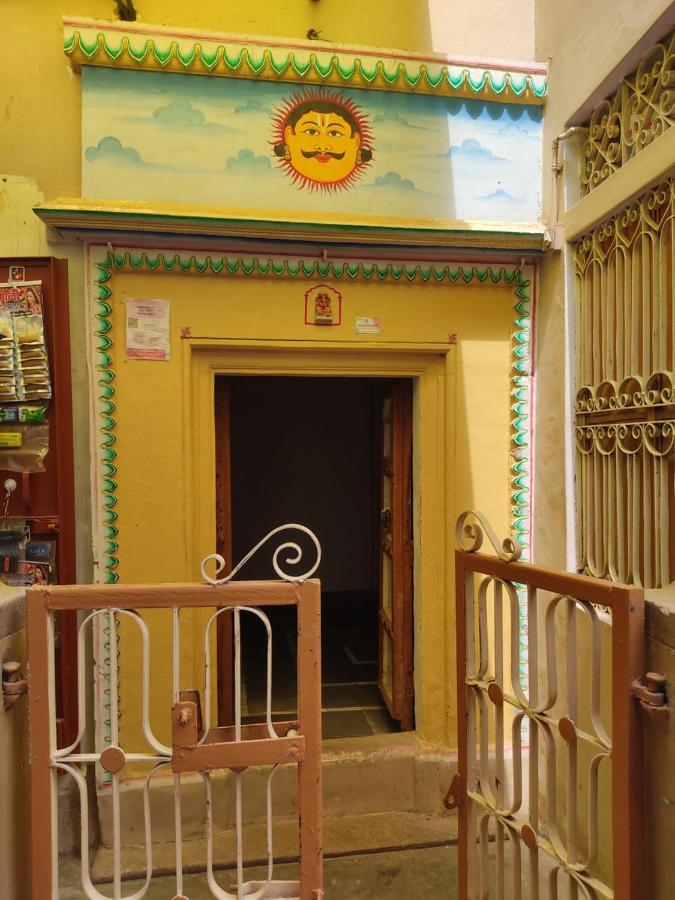 Heritage Homestay@Old City Near Ganges فاراناسي المظهر الخارجي الصورة