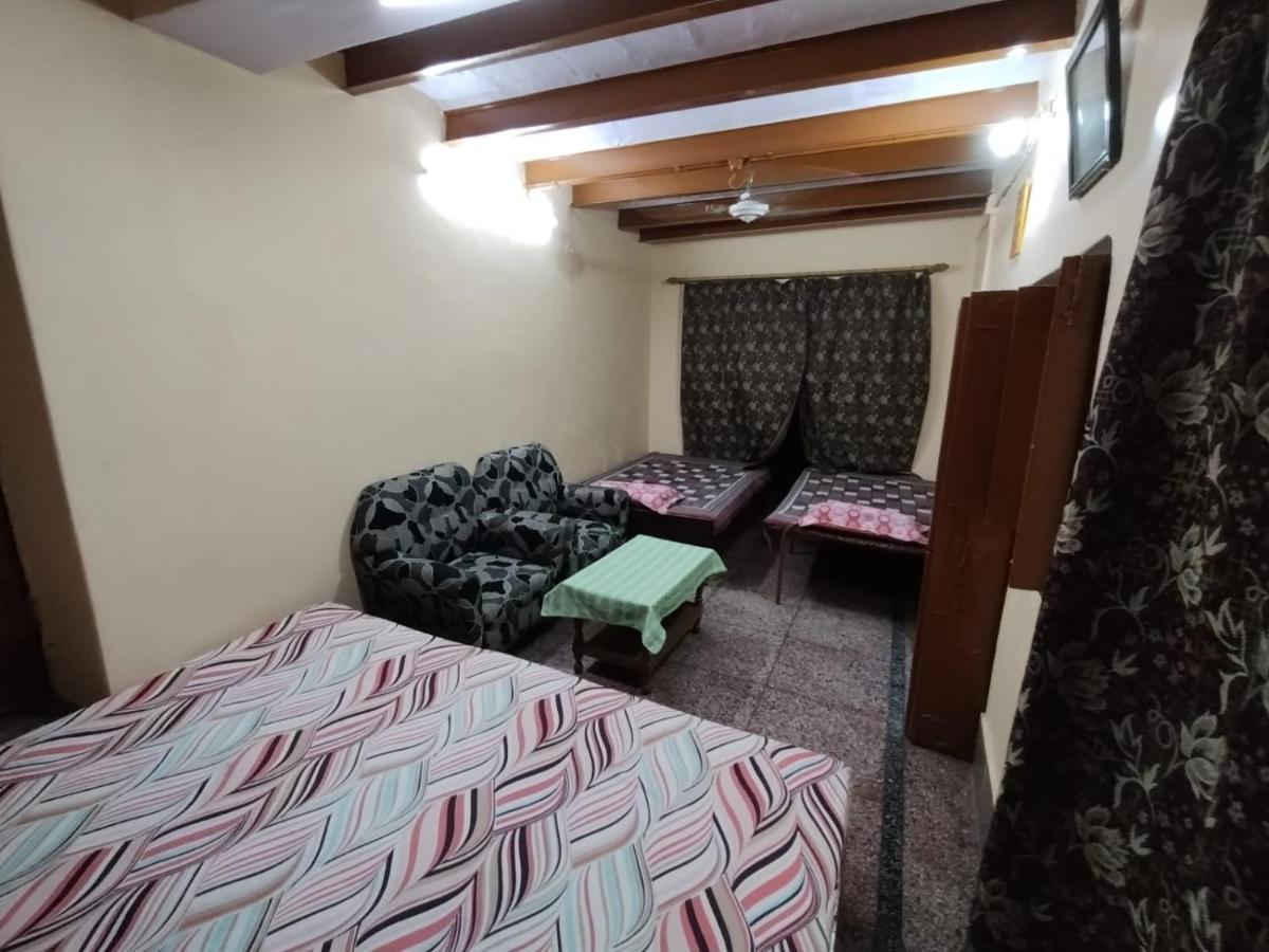 Heritage Homestay@Old City Near Ganges فاراناسي المظهر الخارجي الصورة
